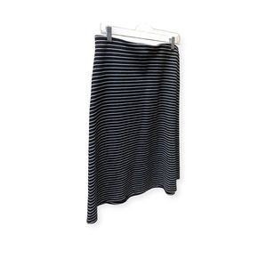 Loft Medium pull on skirt